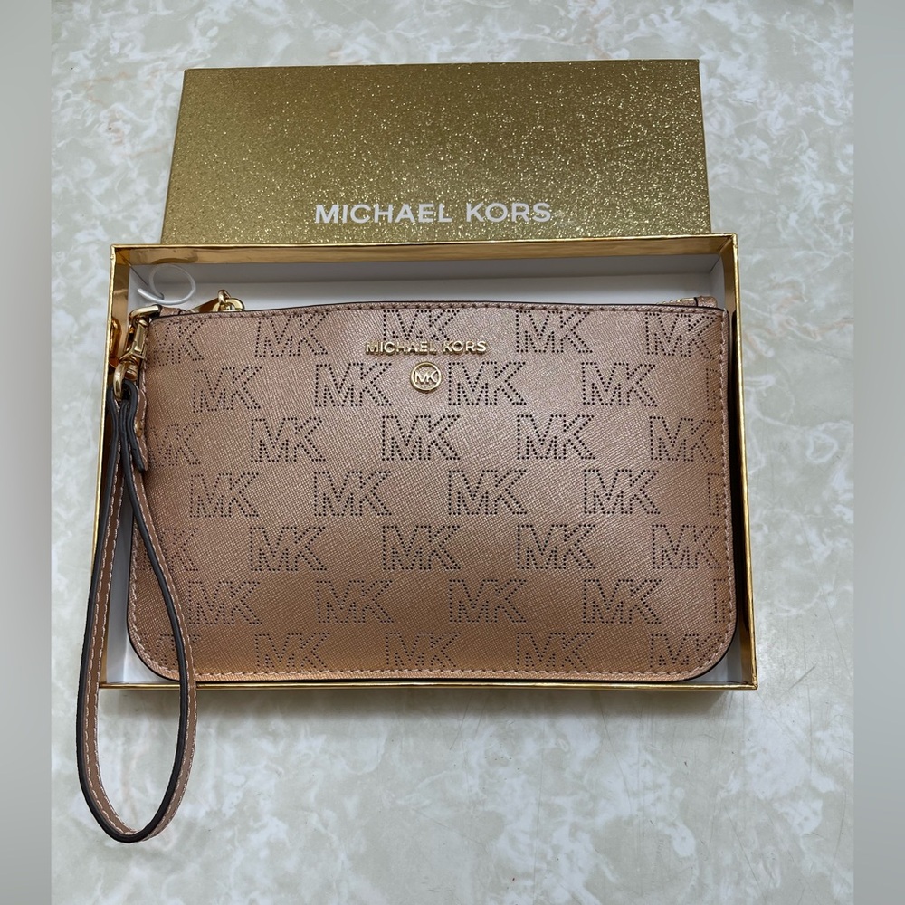 Michael Kors Ballet color Jet Set Wristlet Gold Box included New